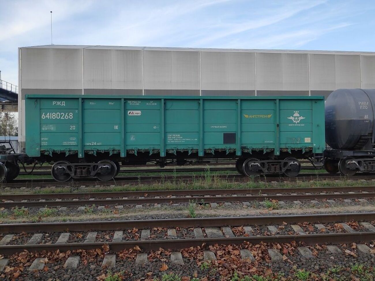 Вагоны с символикой ВДВ РФ должны были через Литву проехать в Беларусь