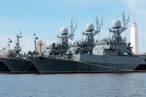 Российский флот в Черном море оказался очень уязвим, считает Яковина. Даже в гавани