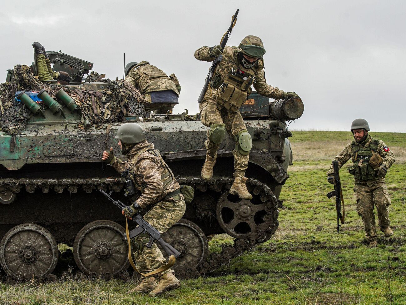 Украинские защитники за последние 24 часа отбивали атаки врага в Харьковской, Донецкой, Луганской и Запорожской областях
