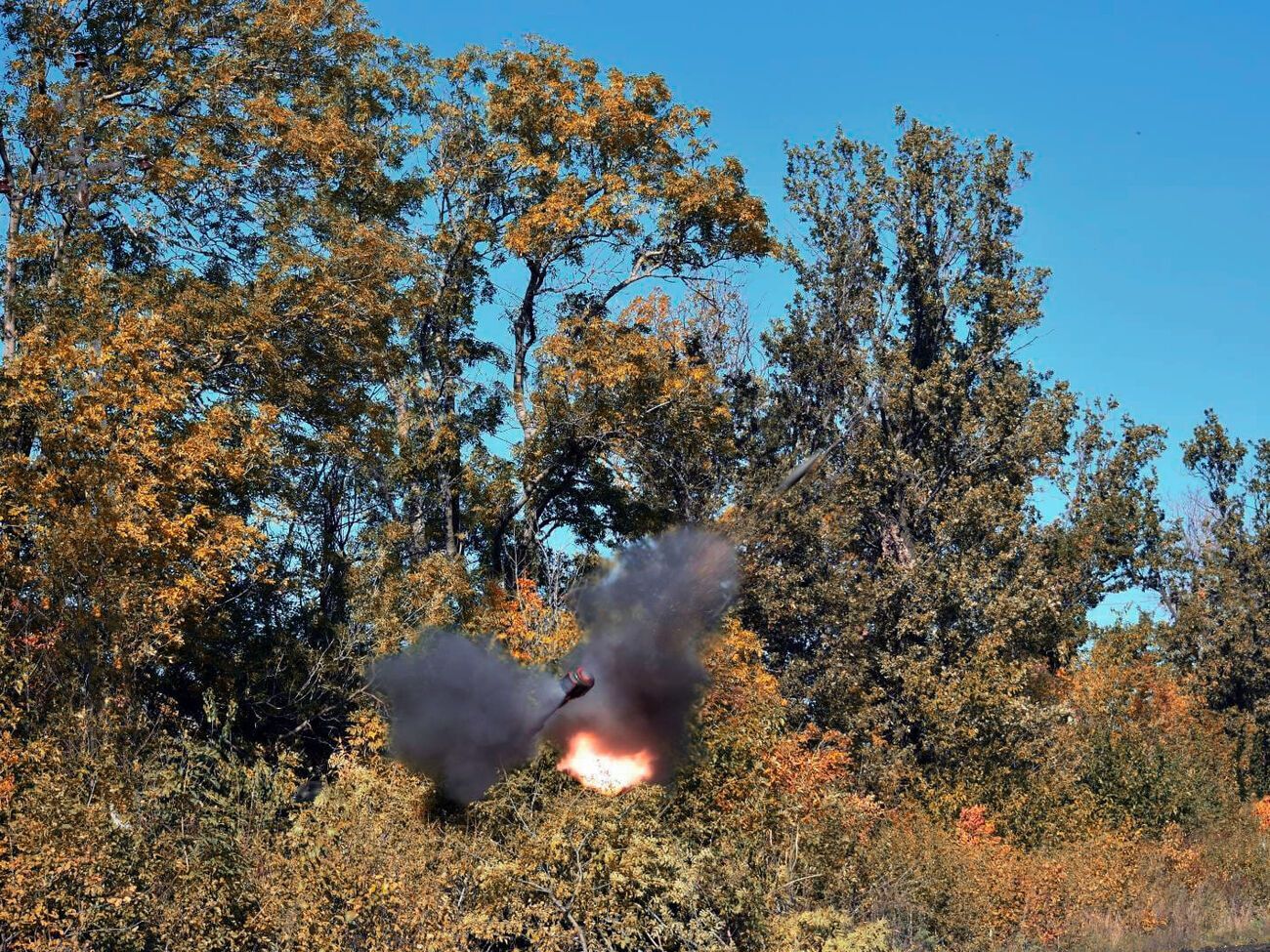 Українські військові протистоять наступу росіян у Донецькій області