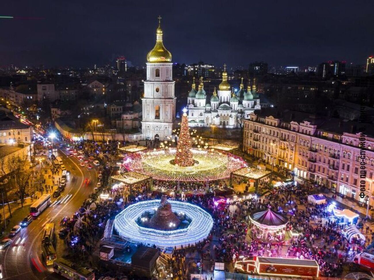 Ялинка, встановлена в Києві минулого року, увійшла в топ найкрасивіших у Європі