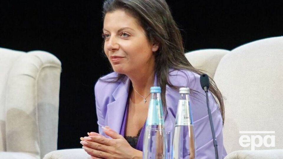 Симоньян заявила, що росіяни "будуть знову звертати шиї, задивляючись на чорнобрових Оксан"