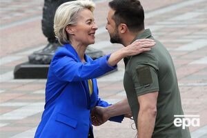 Фон дер Ляєн зазначила, що "добре залишатися на зв'язку із Зеленським"