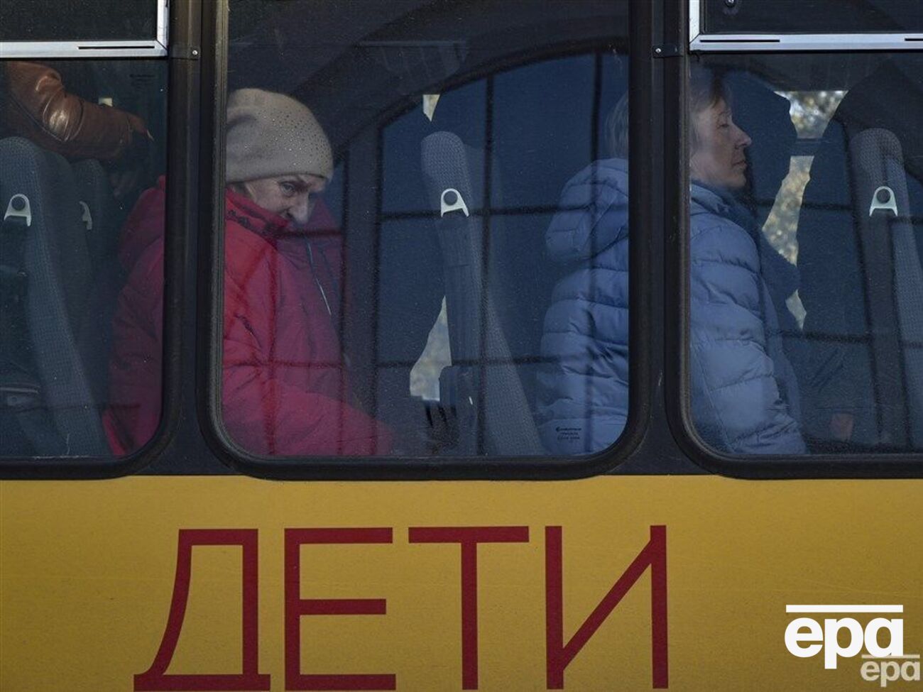 Окупанти не пропускають людей на підконтрольну Україні територію, але проводять власну примусову "евакуацію" на півдні країни