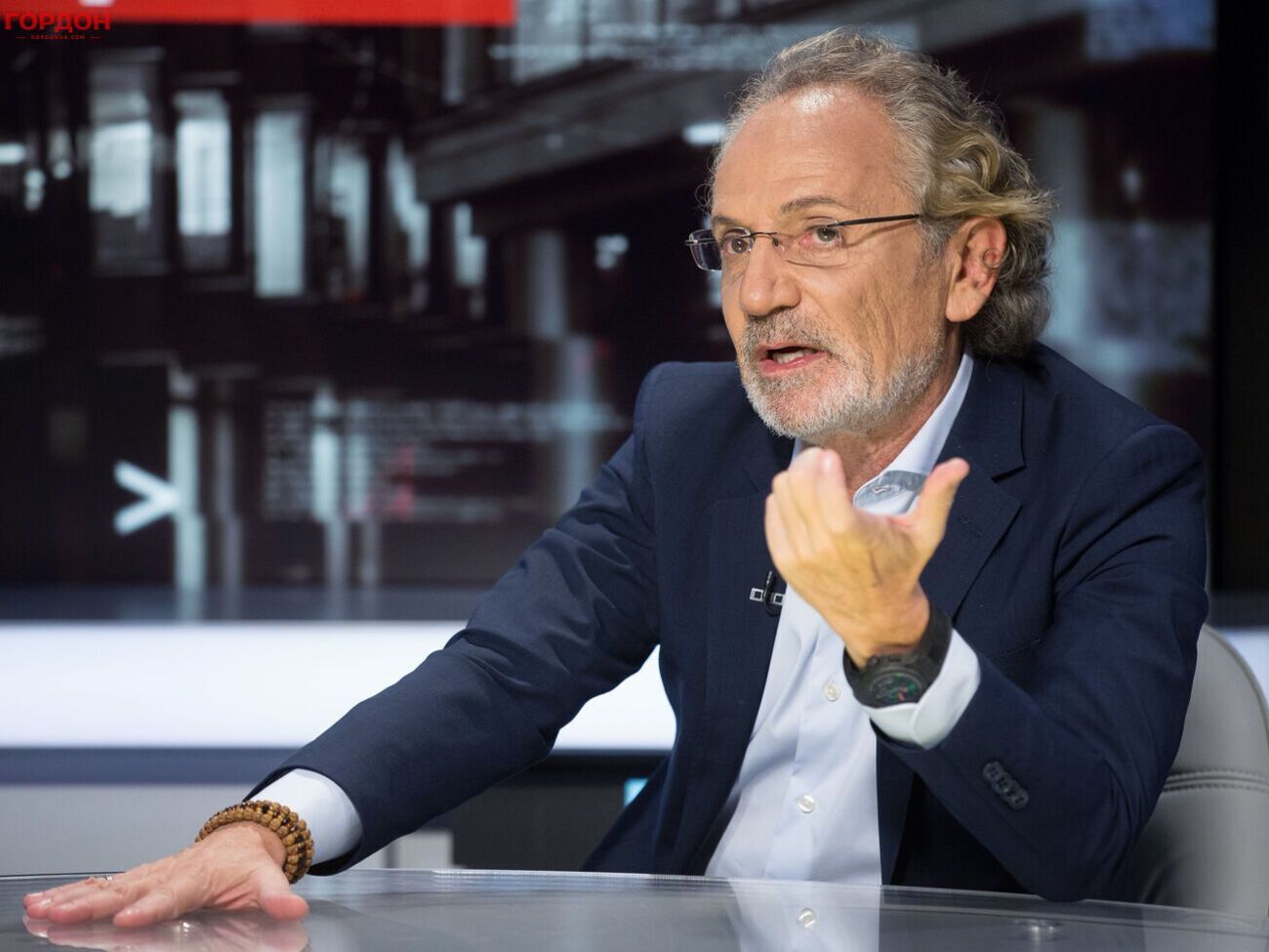 Шустер (на фото) предполагает, что всех лидеров, кроме китайского, Путин считает людьми "второго сорта"