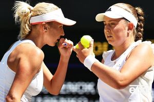 На Итоговом турнире Киченок (на фото слева) и Остапенко выиграли один поединок из четырех