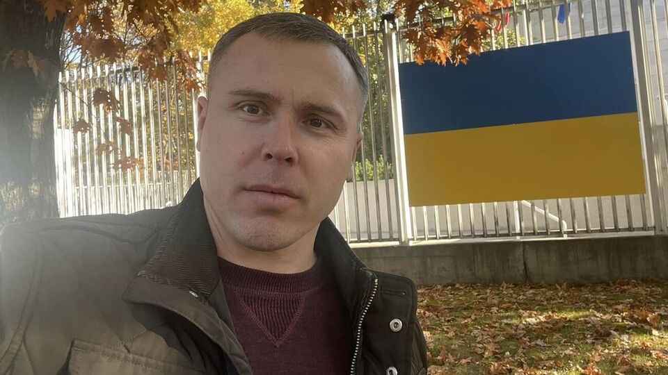 Костенко отметил, что пока цивилизованные страны вкладывали в культуру, Россия делала оружие