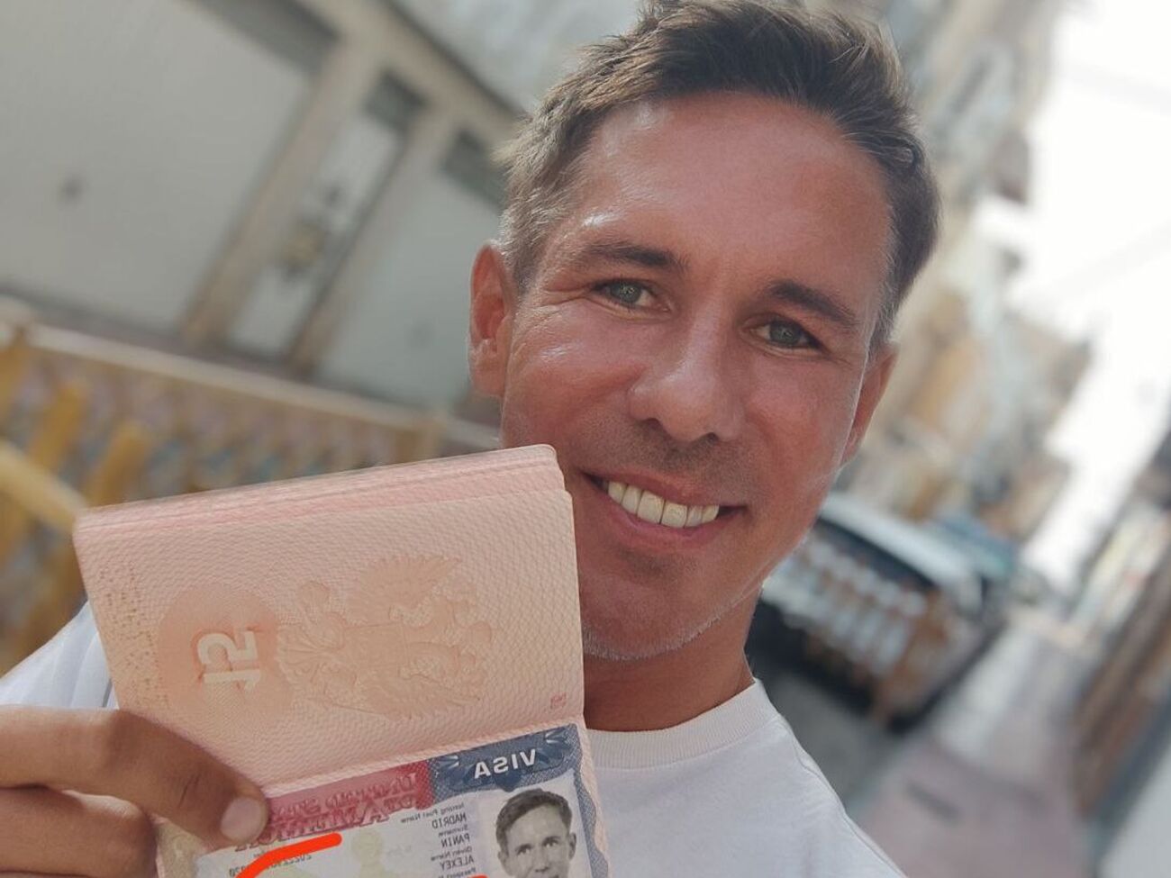 Панин получил визу в США