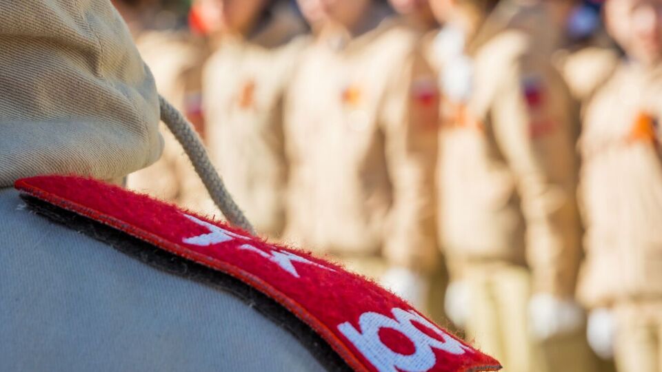 Россия воспитывает у несовершеннолетних желание мстить за войну, но не россиянам, а Украине, отметил Лубинец