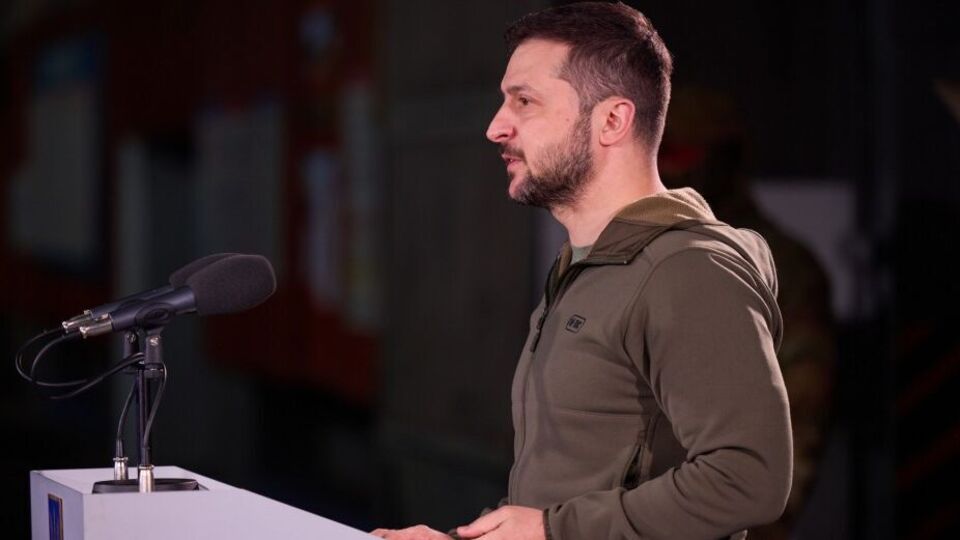 Зеленський: Кожем'яко каже, що втрати "далеко не такі". От не такі... А які? Від Владивостока до Павлівки понад 9 тис. км. Але він упевнений, що втрати "не такі"