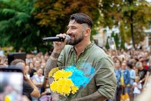 Леньо: Если не можешь воевать, но кинул 100 грн, мы купили дрон, дрон полетел на передовую, артиллерия вальнула – и минус несколько оккупантов