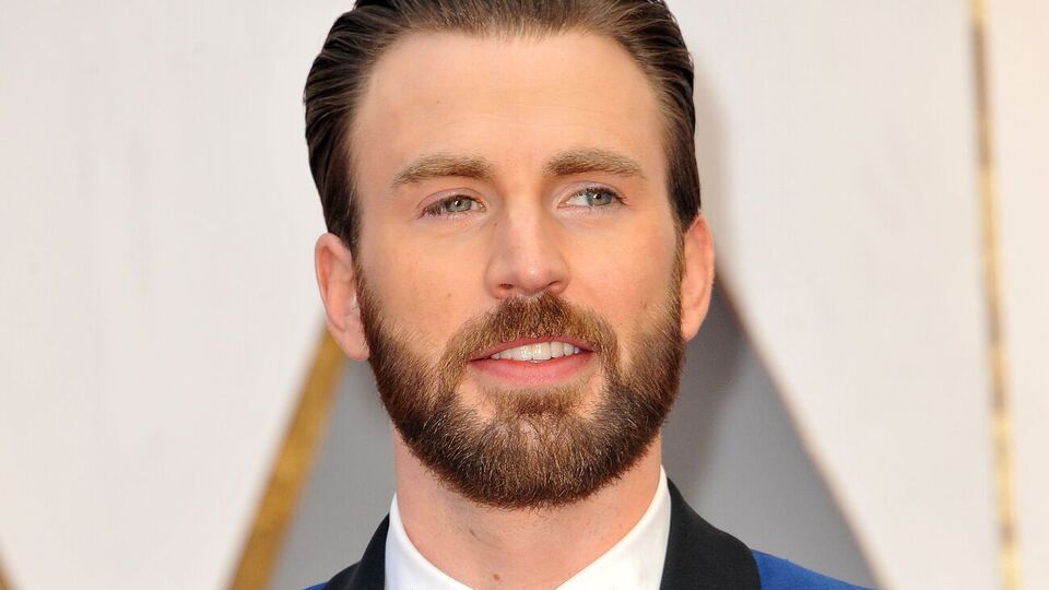 Крис Эванс прославился ролью Капитана Америки в киносаге "Мстители"