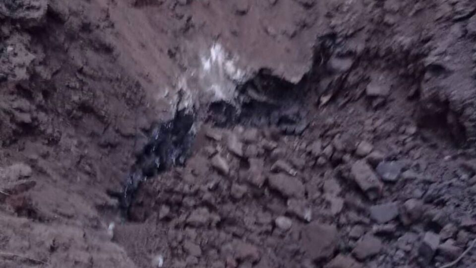Одна из ракет взорвалась в поле