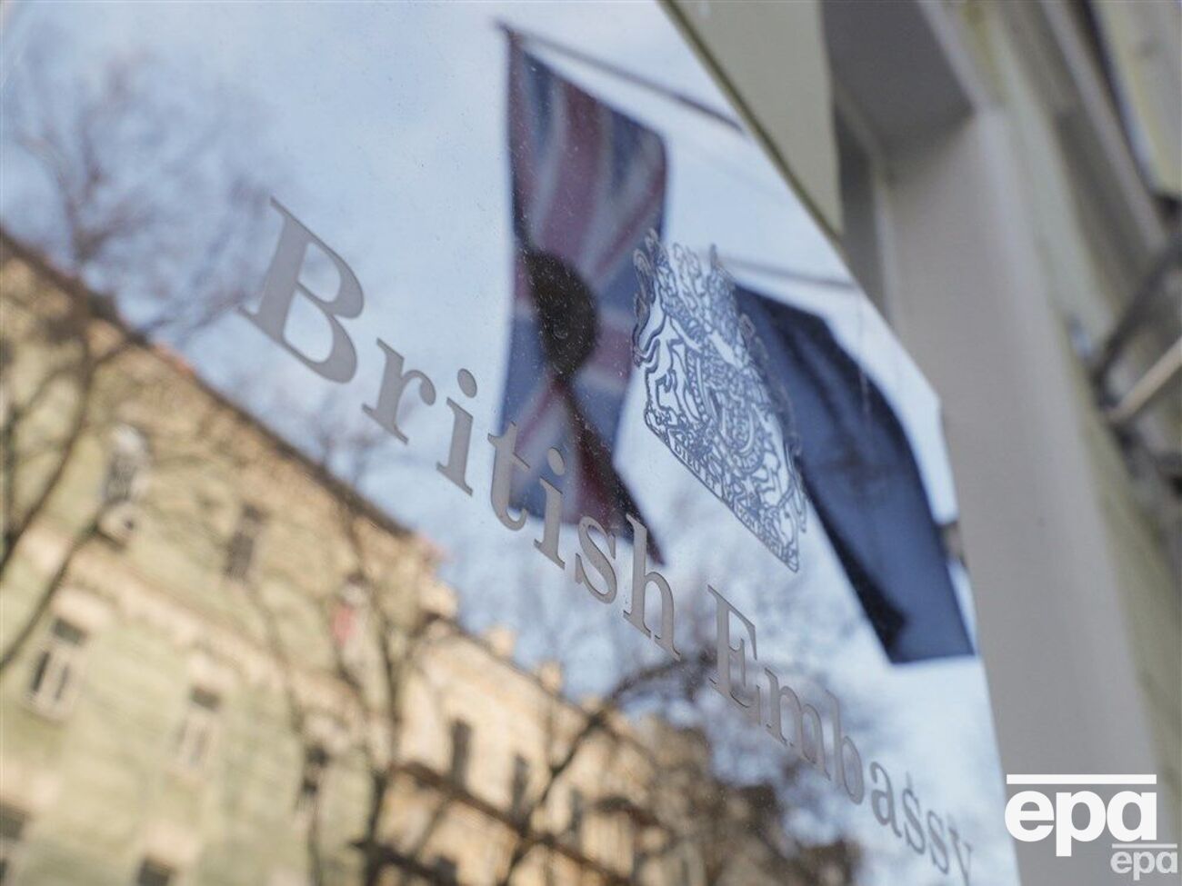 Посол Великобритании отметила, что "в правосудии военного времени существует коррупция, как и в мирное время, и с ней нужно бороться"