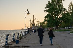 Российские оккупанты предлагают жителям Херсона записаться на эвакуацию