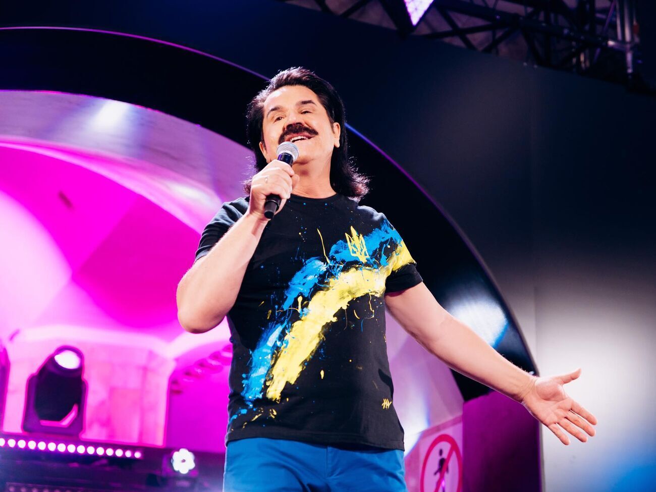 Зибров перепел свой хит "Мертві бджоли не гудуть"