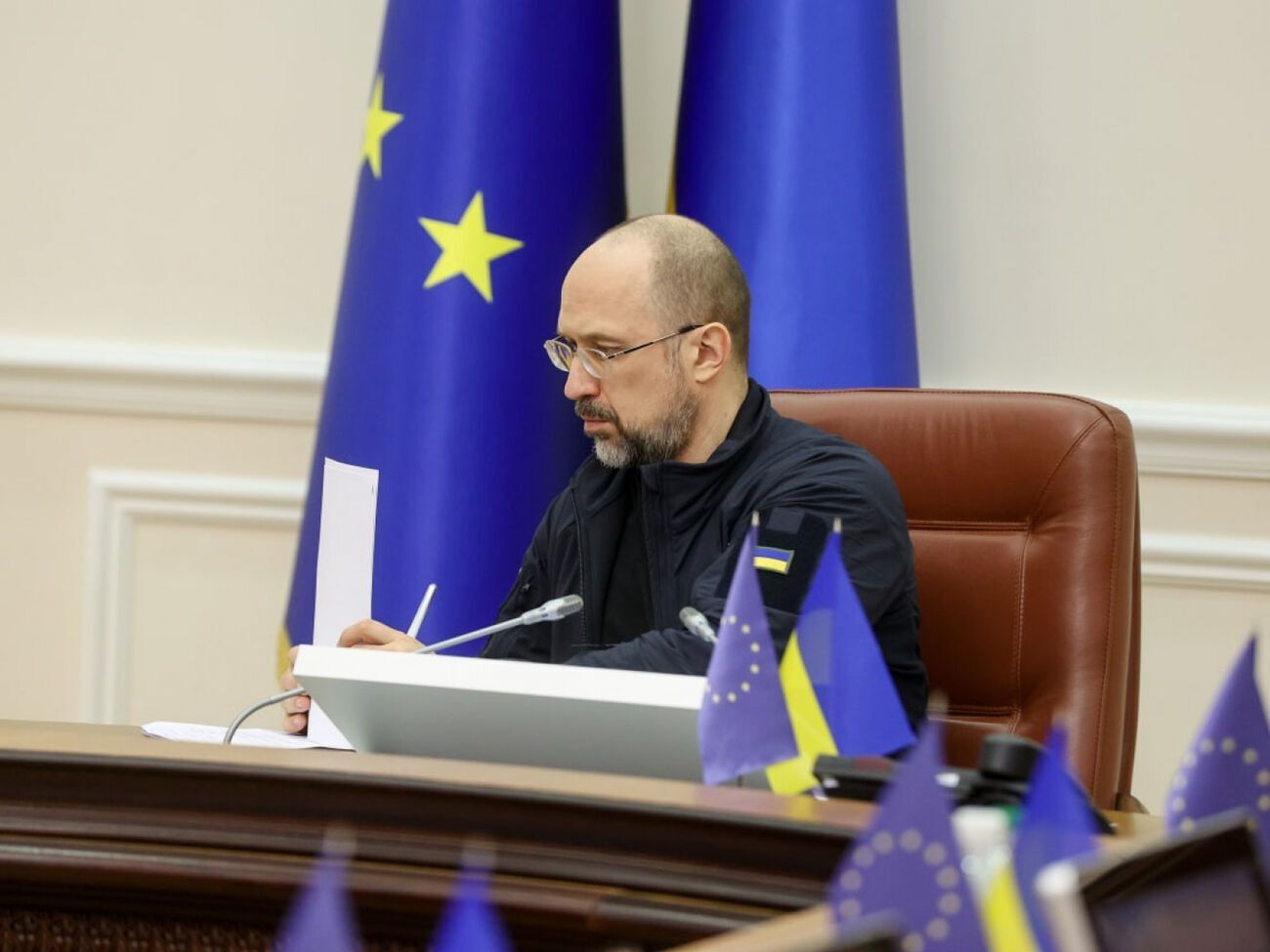 Шмыгаль:&nbsp;Относительно мягкая осень и экономия энергоресурсов все еще позволяет нам закачивать больше газа, чем мы его отбираем из газохранилищ