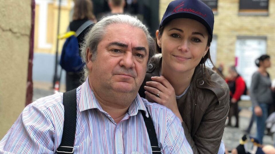 Дочь Малахова назвала день назначения Бенюка худруком Театра на Подоле первым счастливым днем в своей жизни после того, как умер ее отец
