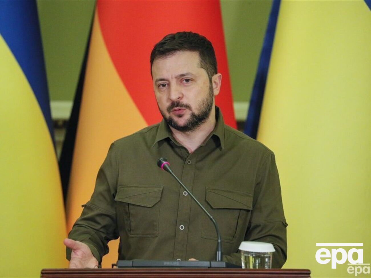 Зеленський: На сході крок за кроком рухаємося до повернення українського прапора в усі наші міста й громади