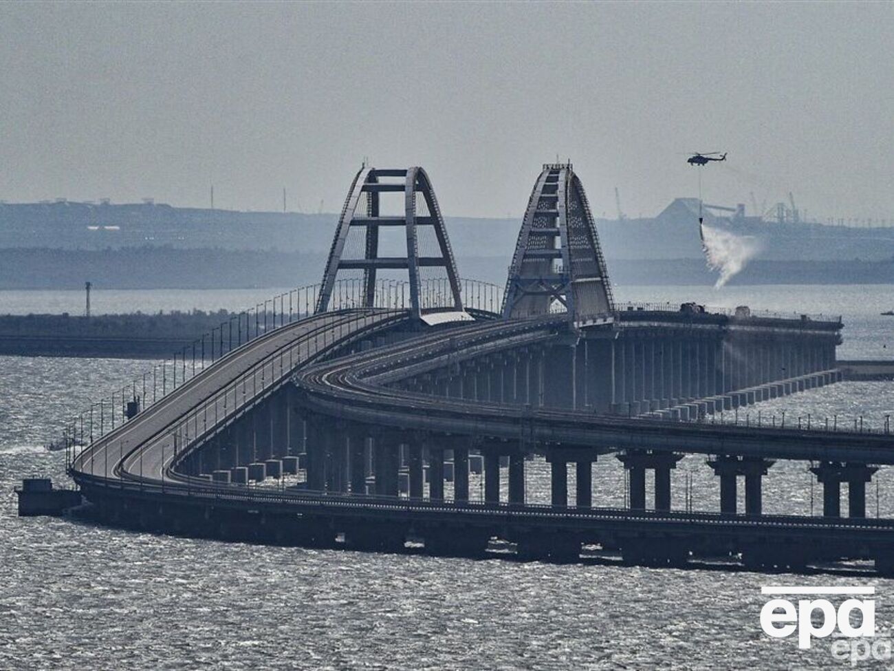 На Крымском мосту будет ограничено движение минимум до марта