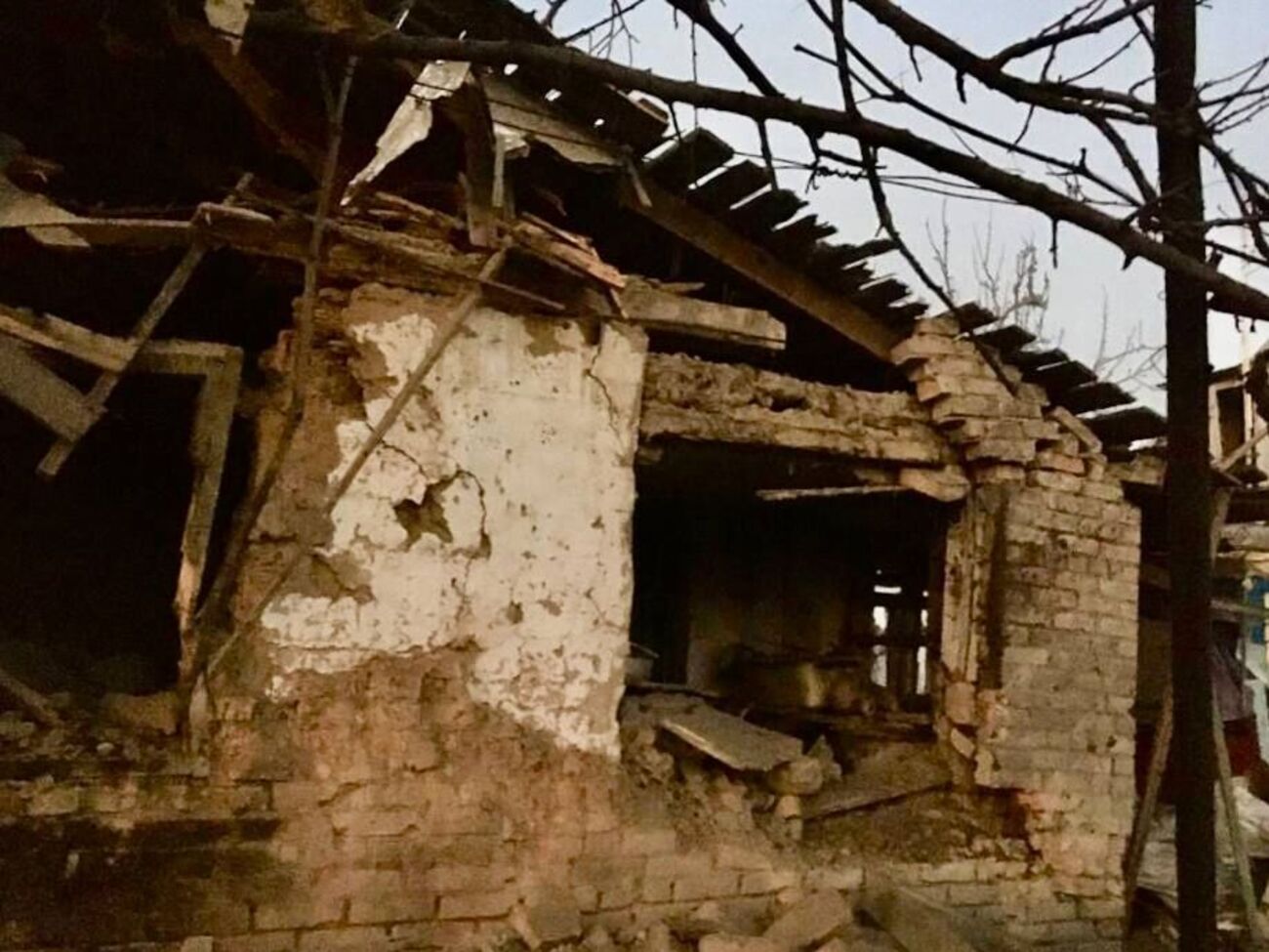Снаряд влучив у житловий будинок