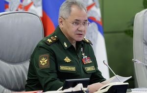 Шойгу (на фото) заслухав доповідь Суровікіна