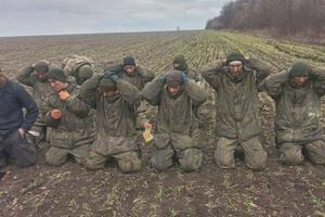 Російських полонених з України можуть забрати їхні матері, якщо погодяться приїхати по них