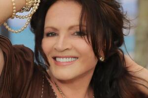 7 августа Ротару сообщила в Instagram, что помогает семьям украинских военных