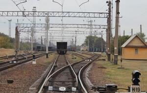 По итогам января – октября 2022 года перевозки железной руды по железнодорожным путям сократились на 54,5% по сравнению с аналогичным периодом 2021 года – до 29,31 млн т