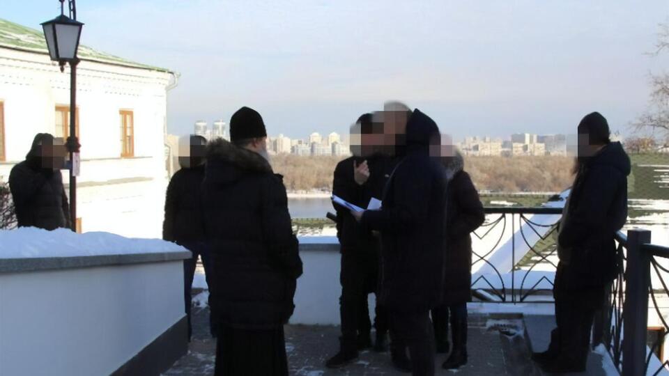 Священнослужителям объявили о подозрении