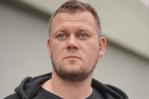 Царьов визнав, що росіяни бояться роздавати зброю на окупованих територіях. Вони знають, що люди стрілятимуть не в ЗСУ, а в них