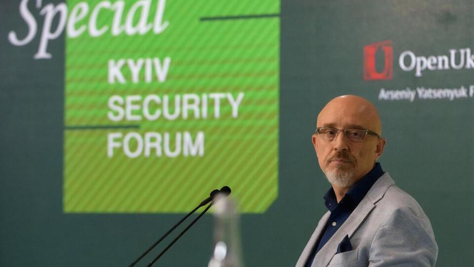 Победа не заставит себя ждать, если мы будем сохранять единство и устойчивость – глава Минобороны