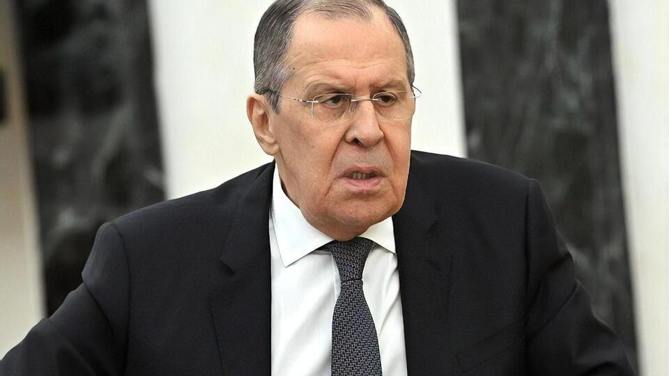 Лавров вспомнил, как советская армия била немцев в Сталинграде, и убеждал журналистов, что в Херсоне теперь происходит то же самое