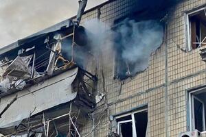 Унаслідок обстрілу окупантів спалахнула квартира в багатоповерхівці, розповів Резніченко
