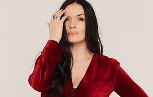 Мейхер показала одяг свого іменного бренда