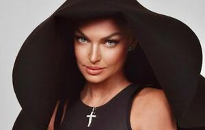 Волочкова возмутила сеть своим шпагатом