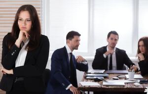 Мобинг в Украине теперь официально наказуем: Рада приняла в двух чтениях соответствующий закон