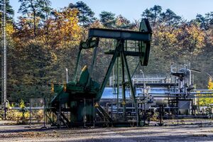 Представники ЄС домовилися про стелю ціни для нафти з РФ