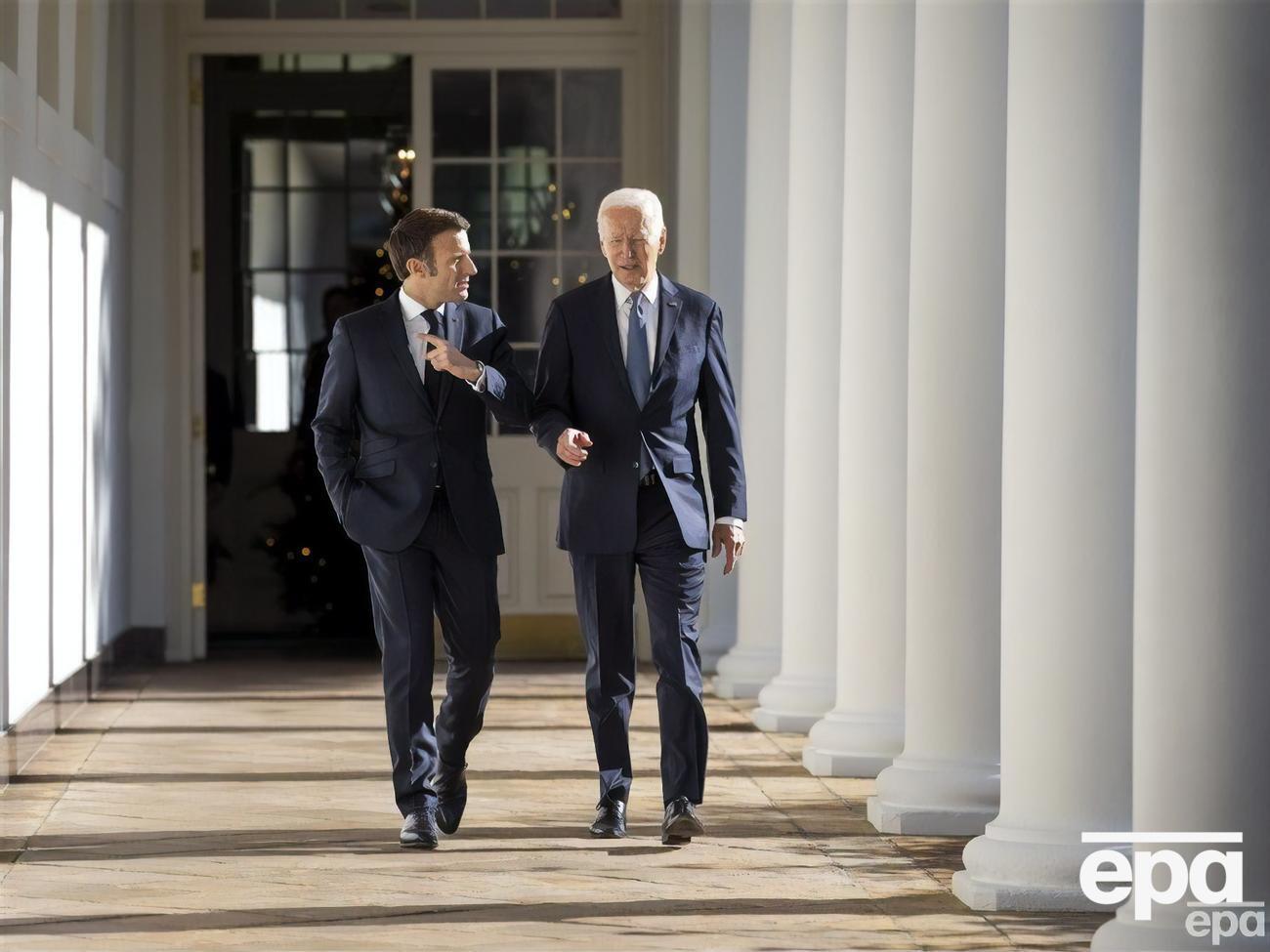 Байден: Мы с президентом Макроном решили, что продолжим работать вместе, чтобы привлечь Россию к ответу