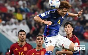 Японія (команда у синіх футболках) несподівано виграла в Іспанії