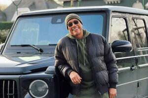 Ван Дамм в Ужгороде посетил клинику из-за плохого самочувствия