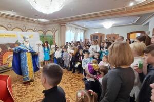 В этом году подарки и поздравления от Рината Ахметова получат более 90 тысяч детей в Украине