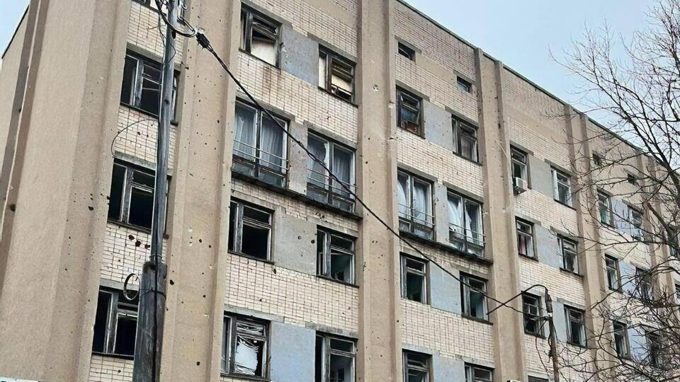 Будівлю медзакладу пошкоджено, люди не постраждали