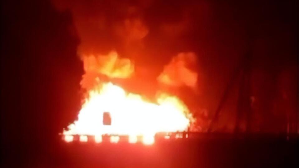Пишут, что пожар начался около 6.00