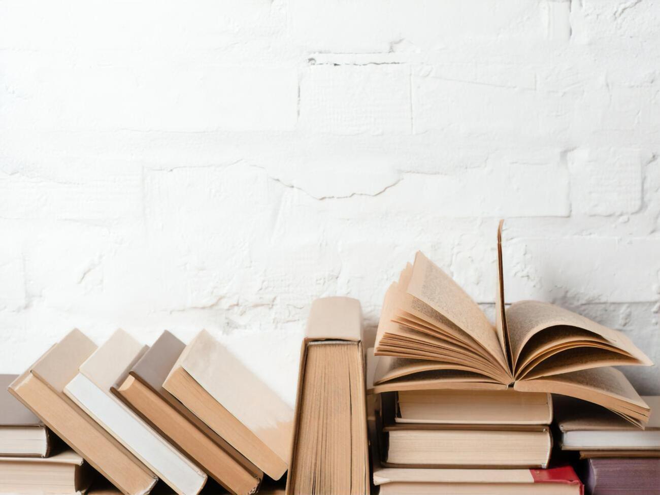 По данным Генштаба, оккупанты собираются уничтожить книги на украинском языке