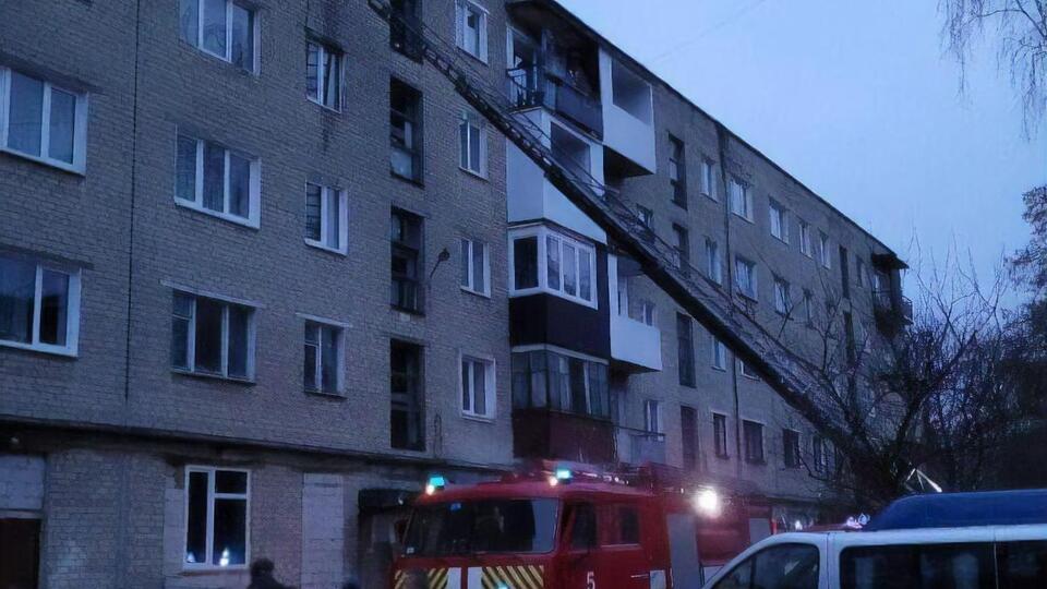 У квартирі під час вибуху перебувала мати з двома дітьми
