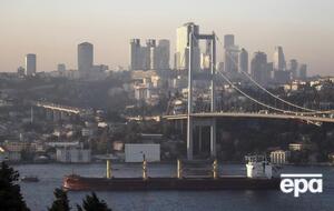 Пробка образовалась из-за требования Турции к судам предъявлять письменные страховые гарантии