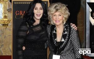 Шер – старшая дочь Холт