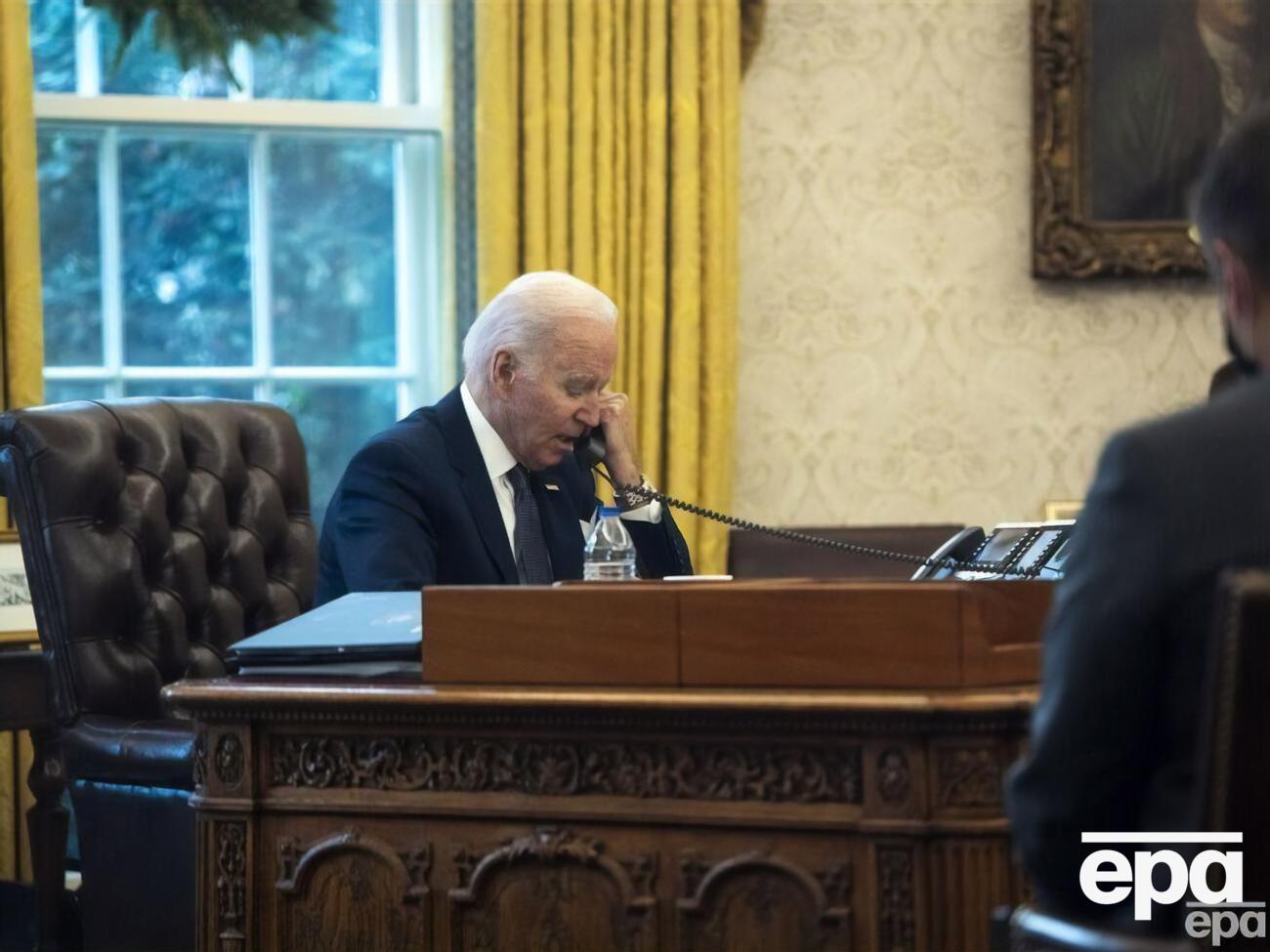 Президенти спілкувалися телефоном