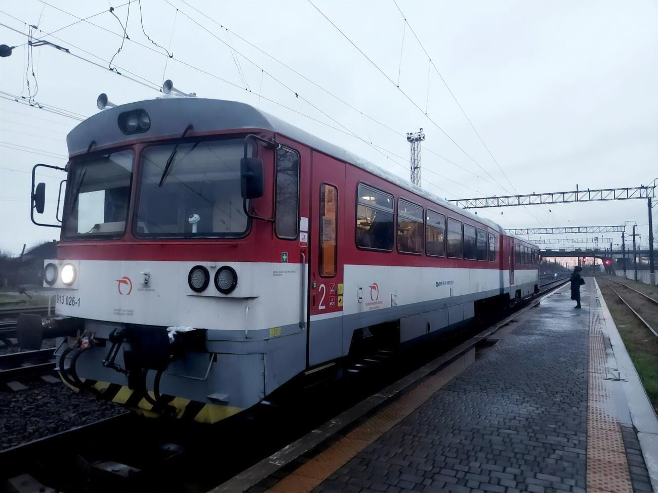 Рейс курсуватиме щодня, його виконує словацький дизель-поїзд чеського виробництва на 78 місць